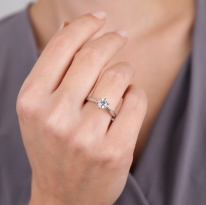 Lois Diamond GİA 0.60 Karat E Renk Pırlanta Tektaş Yüzük YZ1061