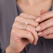 Lois Diamond GİA 0.60 Karat E Renk Pırlanta Tektaş Yüzük YZ1061