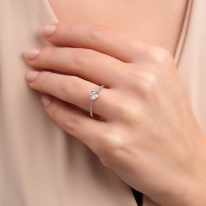Lois Diamond 0.32ct+0.08ct Toplam 0.40 Karat Pırlanta Tektaş Yüzük GİA Sertifikalı YZ1049