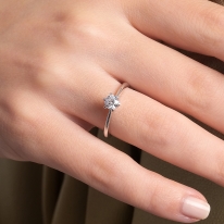 Lois Diamond 0.40 Karat E Renk Tektaş Pırlanta Yüzük-HRD Sertifikalı yz1041