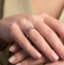 Lois Diamond 0.40 Karat E Renk Tektaş Pırlanta Yüzük-HRD Sertifikalı yz1041