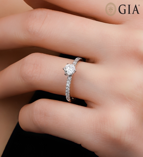 Lois Diamond 0.65 Karat D-E Rengi Pırlanta Tektaş Yüzük-GİA Sertifikalı YZ1077