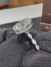  4.50 Karat Lab Grown Pırlanta Oval Tektaş Yüzük LAB38