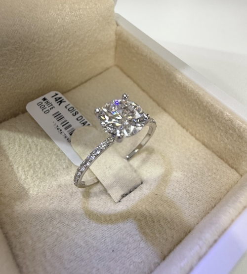  1.00 Karat Lab Grown Kenarı Taşlı Pırlanta Tektaş Yüzük LAB32